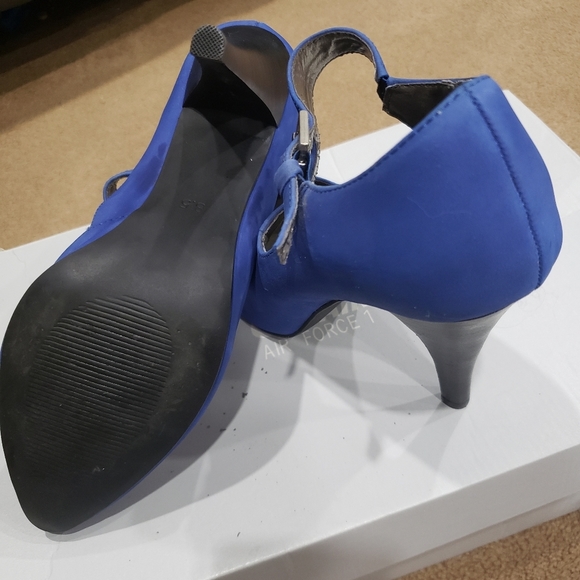 Blue faux suede heels - Picture 6 of 7